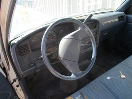 1990 TOYOTA TRUCK DLX WHITE STD CAB 2.4L AT 2WD Z16234